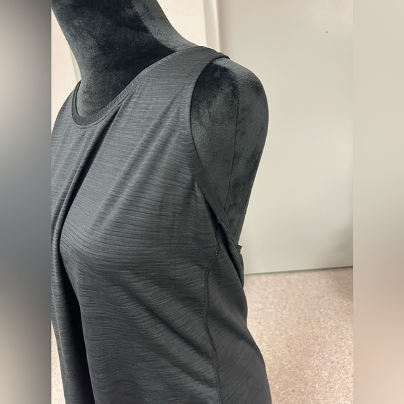 Athleta tanktop - Picture 3 of 6